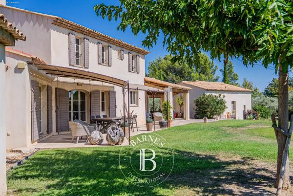 Aix-en-Provence, Maison 5 Chambres -  220 m² à vendre
