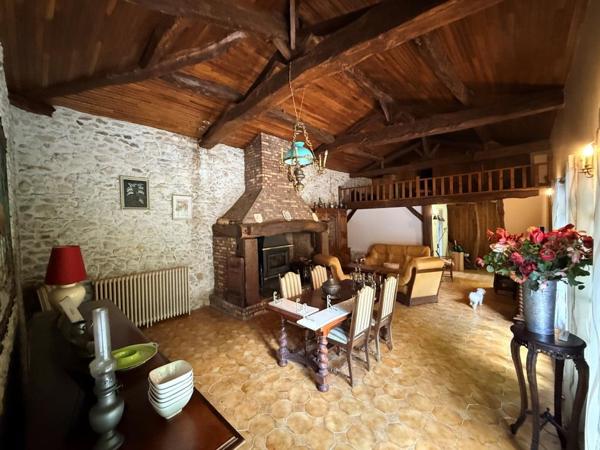 ST CHRISTOLY MAISON 3 CHAMBRES SUR 7400M² DE TERRAIN Saint-Christoly-de-Blaye (33920)
