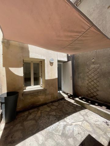 Maison de village T3 avec cour, centre Bram Bram (11150)