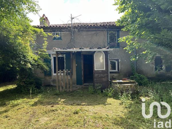 Maison rustique 5 pièces de 222 m² à Charroux (86250)