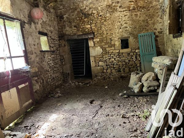 Maison rustique 5 pièces de 222 m² à Charroux (86250)