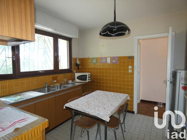 Maison 7 pièces de 132 m² à Narrosse (40180)