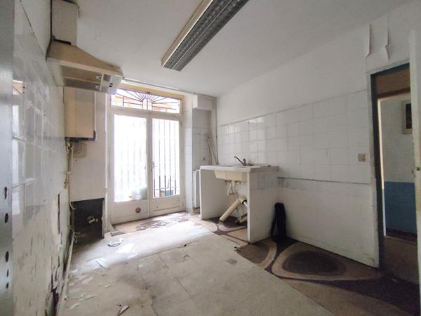 Local commercial / Appartement à rénover Le Puy En Velay 1 pièce(s) 42,6 m2