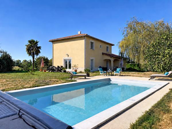 Villars-les-Dombes – Maison familiale avec piscine, au calme face à la campagne