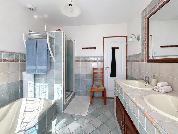Villars-les-Dombes – Maison familiale avec piscine, au calme face à la campagne