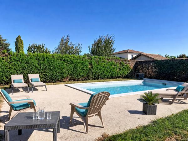 Villars-les-Dombes – Maison familiale avec piscine, au calme face à la campagne