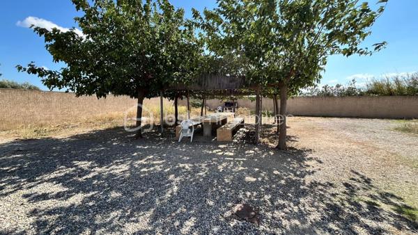 Terrain de 1 726 m²