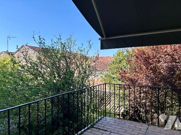 Appartement familial 5 pièces – 4 chambres – Terrasse – Stationnements