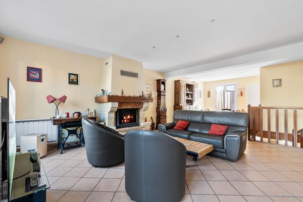 Maison Saint Germain En Laye 8 pièce(s) 845 000 € **  - Référence  18522