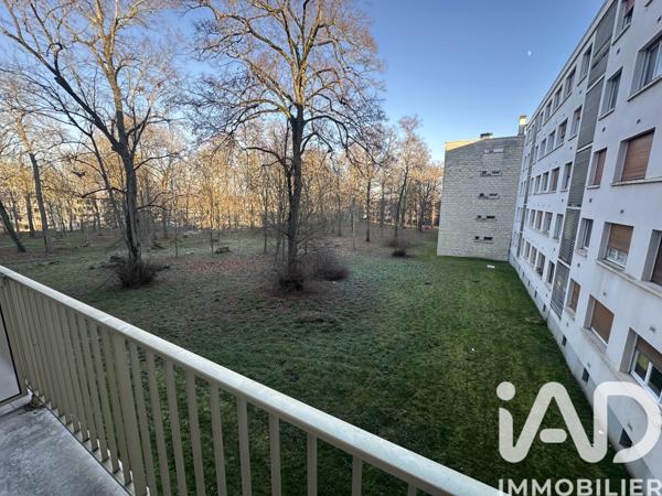 Location appartement 3 pièces 65 m² Évry