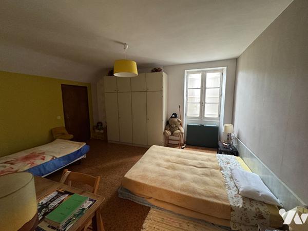 Maison en pierres avec 1 hectare proche de Figeac