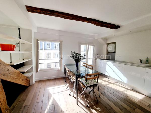 75007 STUDIO PLEIN SUD en étage élevé AU CALME So delightful !