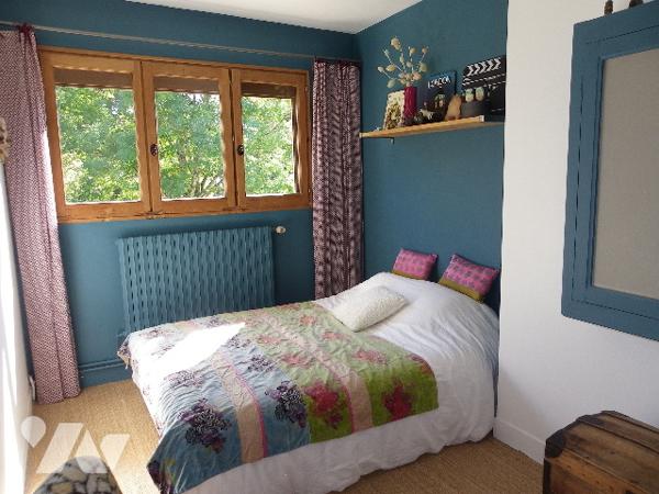 Sans voisinage proche, belle propriété de 7 chambres - 600 m² de dépendances