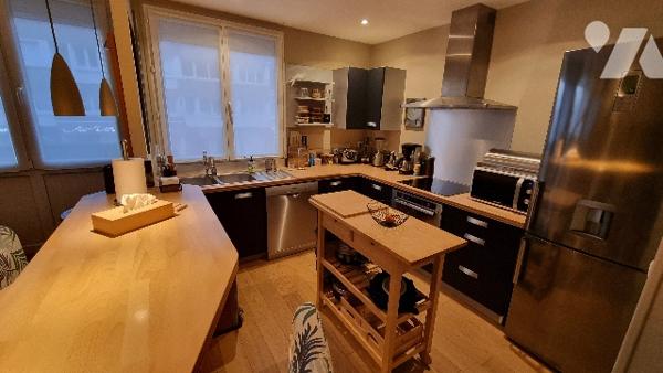 MAGNIFIQUE APPARTEMENT 2 CHAMBRES AVEC GARAGE