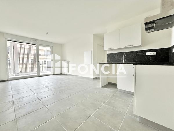 Location Appartement 2 pièces 41.6 m² - 72 BIS RUE AUX ARENES Metz - Sablon 57000