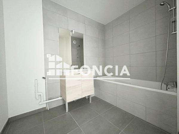 Location Appartement 2 pièces 41.6 m² - 72 BIS RUE AUX ARENES Metz - Sablon 57000