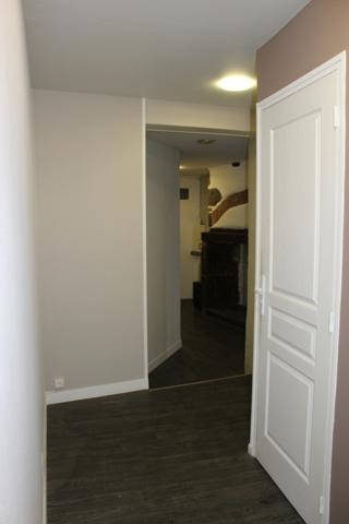Local commercial à transformer en appartement avec cour privative Aurillac (15000)