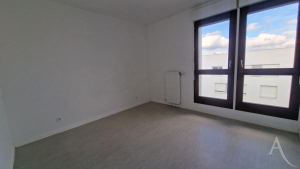 Appartement F3 à Mantes La Ville 2 chambres et parking en sous-sol