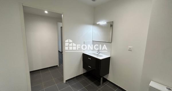 Location Appartement 4 pièces 81.34 m² - Poitiers 86000
