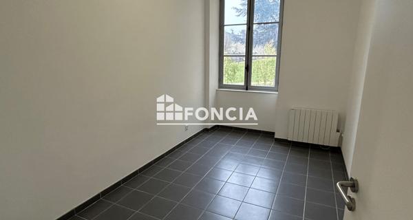 Location Appartement 4 pièces 81.34 m² - Poitiers 86000