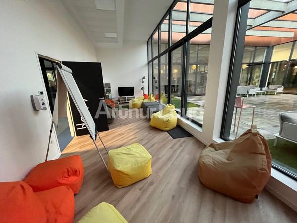 Bureaux à louer à Croix dans La Tour Edgar avec parking privatif