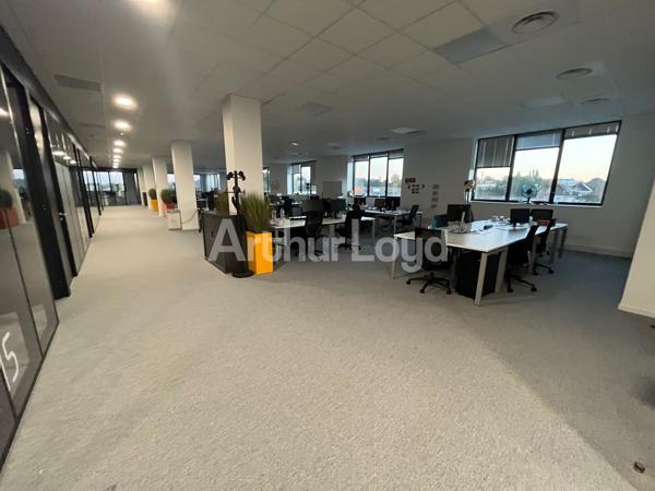 Bureaux à louer à Croix dans La Tour Edgar avec parking privatif