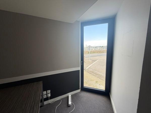 BUREAUX 17 M² A LOUER PORT DE COMMERCE