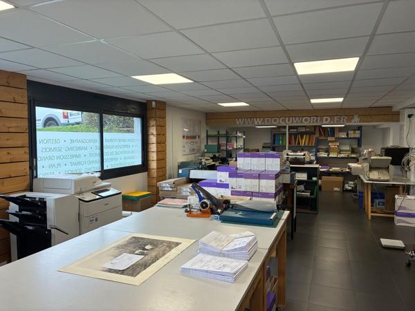 Bureaux à louer à Saint-Herblain accès privatif et espace rénové