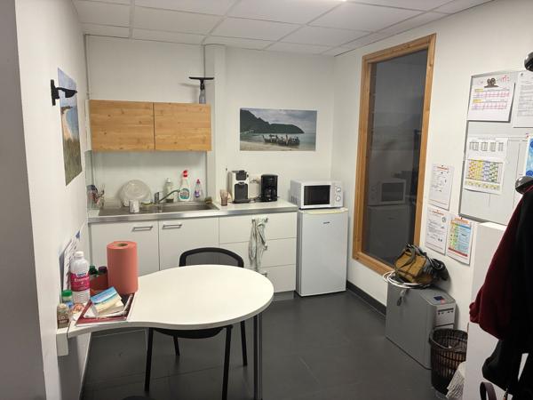 Bureaux à louer à Saint-Herblain accès privatif et espace rénové