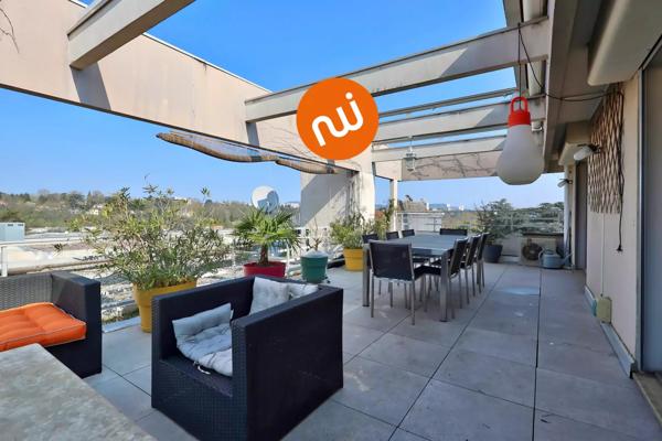 HORLOGE - DERNIER ETAGE - Appartement T5 - 143m² - Terrasse