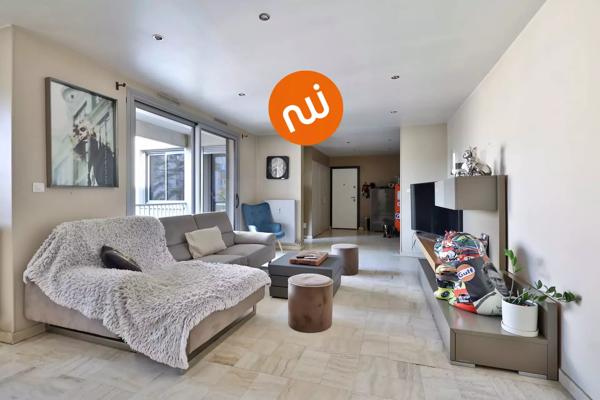 HORLOGE - DERNIER ETAGE - Appartement T5 - 143m² - Terrasse