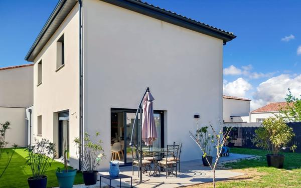 Maison à vendre    4 pièces •  Pomérols