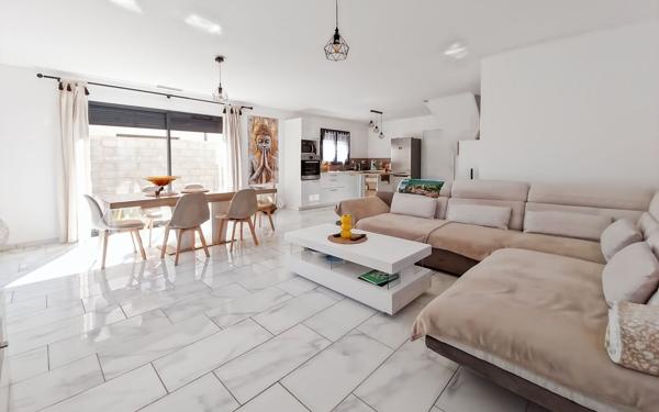 Maison à vendre    4 pièces •  Pomérols