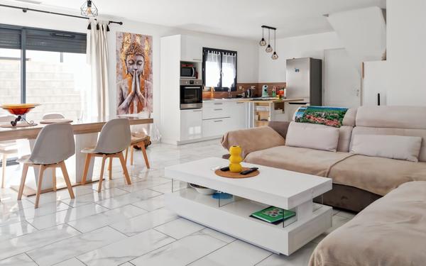 Maison à vendre    4 pièces •  Pomérols