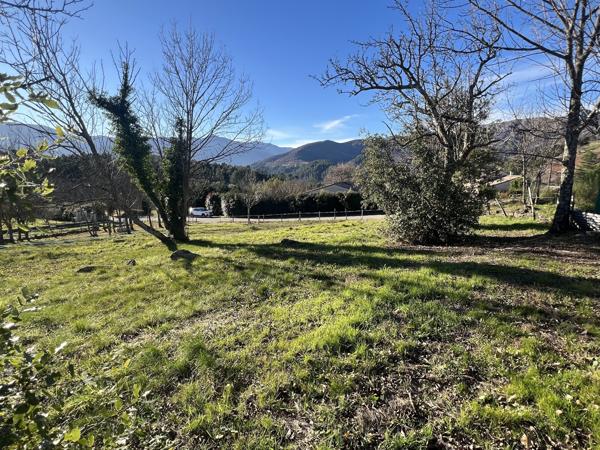 Terrain constructible de 814 m2 - Fabras limite Jaujac