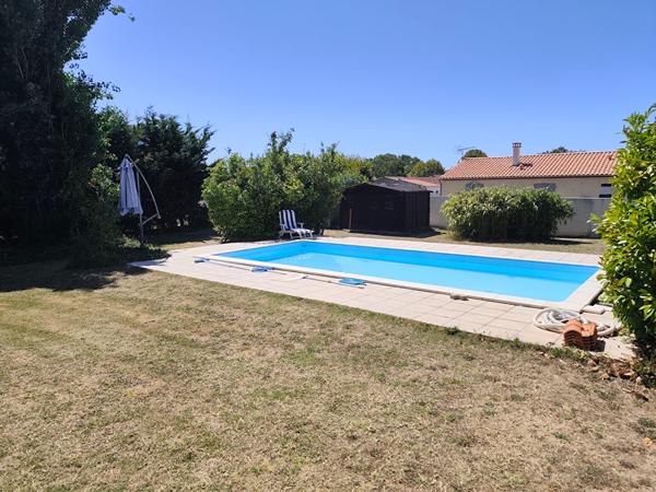 Terrain 570 m² avec piscine, quartier la Mauratière, Rochefort