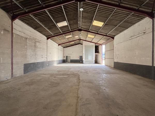 Local d'activités/Entrepôt avec bureaux