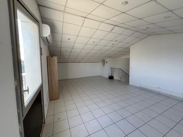 Local d'activités/Entrepôt avec bureaux