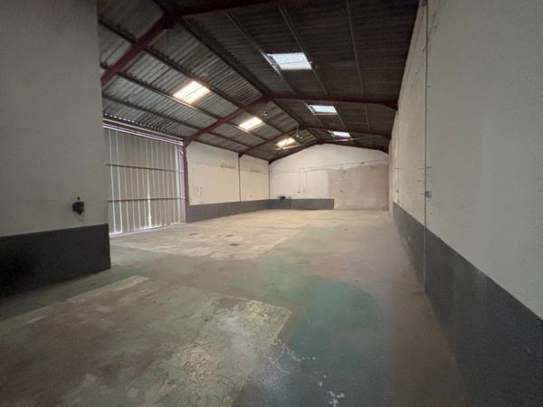 Local d'activités/Entrepôt avec bureaux