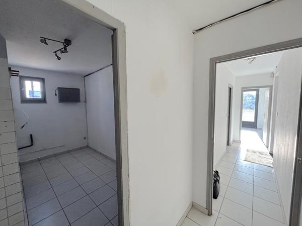 Local d'activités/Entrepôt avec bureaux