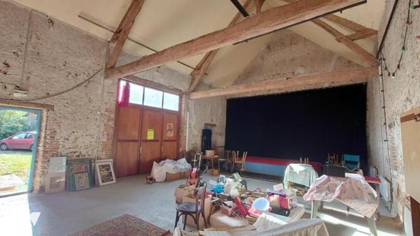 MAISON ANCIENNE AVEC DEPENDANCE