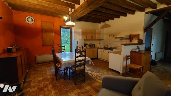 MAISON ANCIENNE AVEC DEPENDANCE