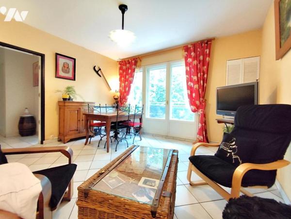 Place Bichon - 3 pièces - 2 chambres - Balcon - Garage - Cave