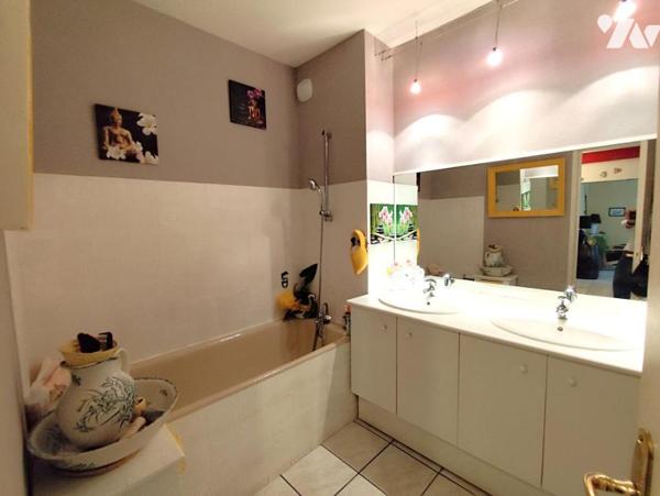 Place Bichon - 3 pièces - 2 chambres - Balcon - Garage - Cave