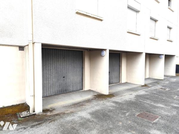 Place Bichon - 3 pièces - 2 chambres - Balcon - Garage - Cave