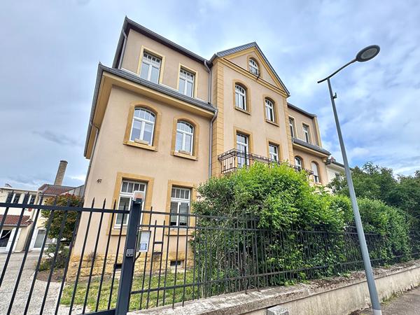 METZ - APPARTEMENT DE CHARME 133 m² - 3 CHAMBRES - BALCON - CAVE