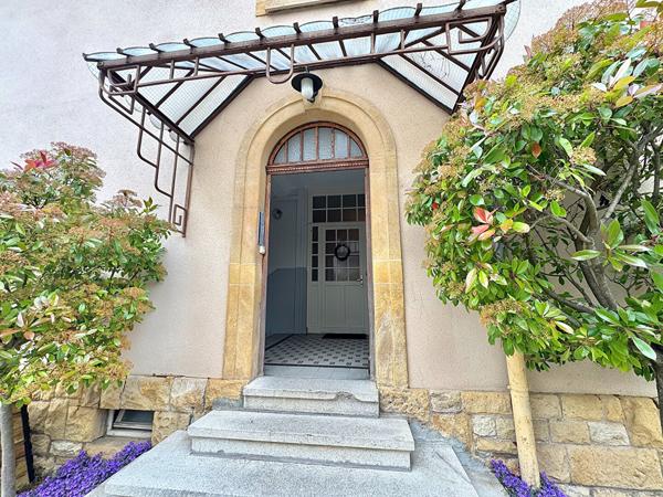 METZ - APPARTEMENT DE CHARME 133 m² - 3 CHAMBRES - BALCON - CAVE