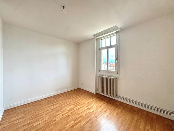 METZ - APPARTEMENT DE CHARME 133 m² - 3 CHAMBRES - BALCON - CAVE