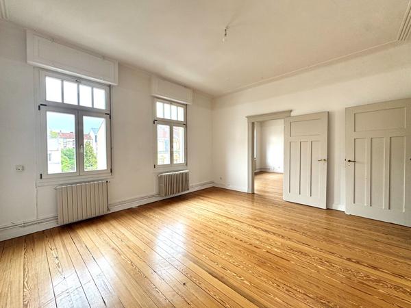 METZ - APPARTEMENT DE CHARME 133 m² - 3 CHAMBRES - BALCON - CAVE