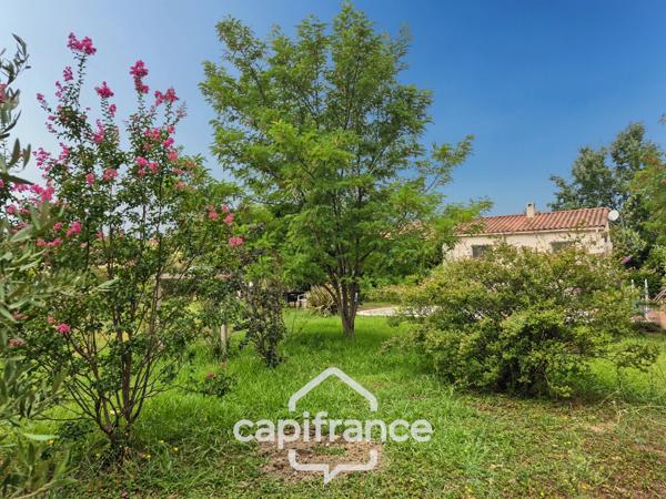 Maison à vendre 4 pièces ROQUEMAURE (30)-107m²-terrain 1540m² avec piscine et grand garage